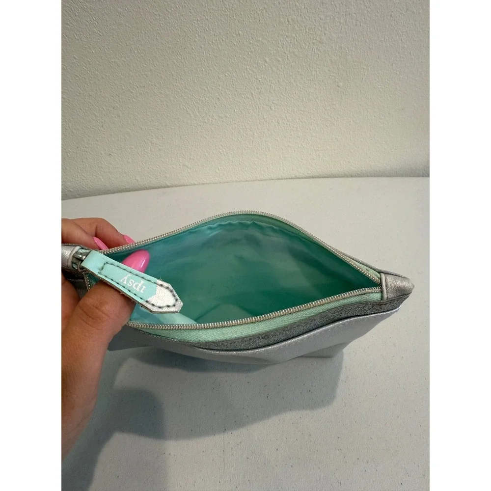 Ipsy Metallic Silver Makeup Bag‎ Glitter Trim Mint Green Interior Cosmetic Pouch
